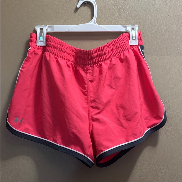 Under Armour Coral Running Shorts - Picture 1 of 3